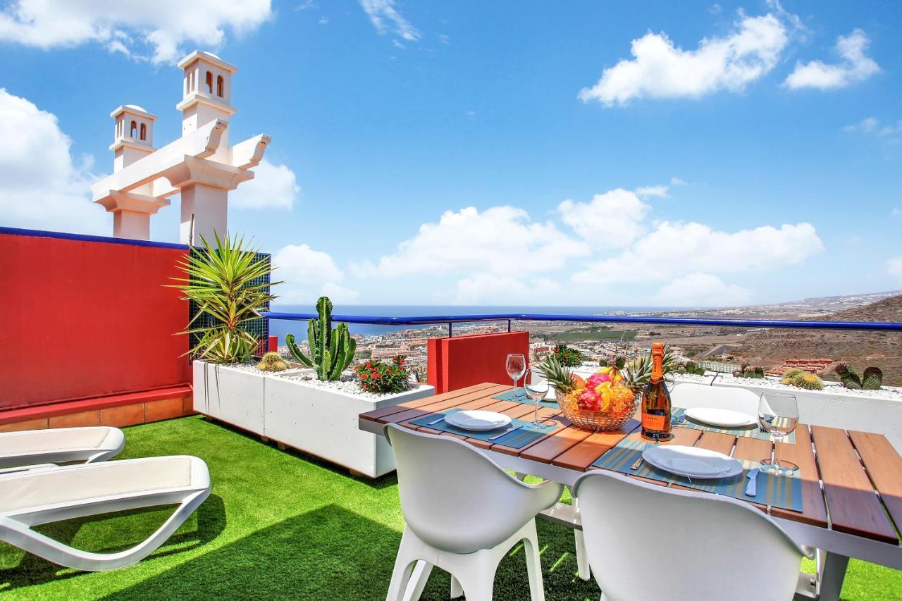 Апартаменты Wonderful View, Huge Terrace Solarium, Private Parking Адехе Экстерьер фото